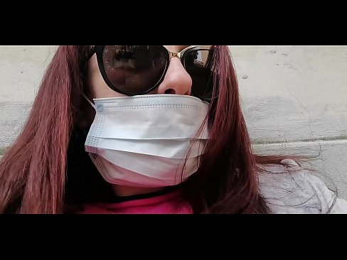 ❤️ Nicoletta analipiza kisasi kwa jirani yake na kukojoa kwenye karakana yake (Karantini Maalum ya Covid19 ya Italia) ❌️
