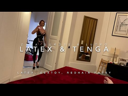 ❤️ Dada wa kambo mwenye kichwa chekundu akiwa amevalia vazi la latex alilobanwa na kaka wa kambo ❌️